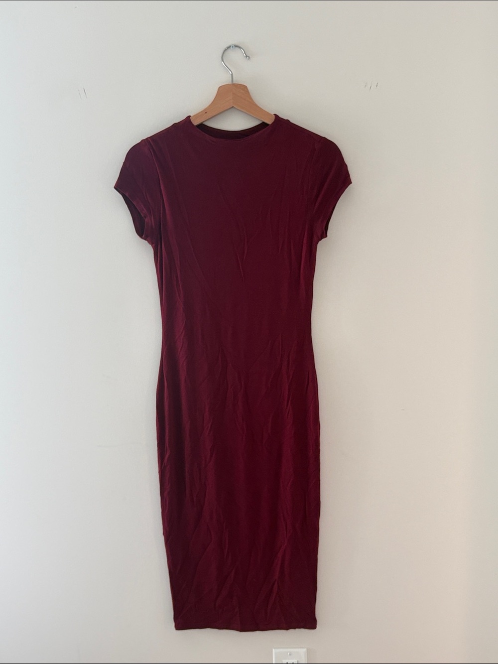Essential Burgundy Midi Dress - Short Sleeve